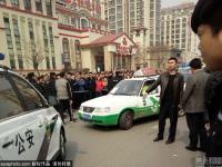 山东一出租车与打车软件车辆相撞 引发冲突