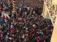 陕西一游乐场免门票 游客挤爆现场