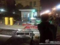 合肥抓65名传销人员遭反抗 警车被砸