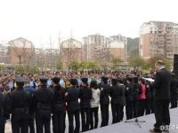 讨薪民工被公开审判获刑 曾挟警到市政府