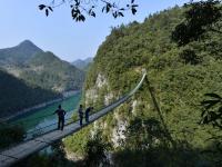 湖北恩施高空“便民桥”成当地景观