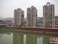 茅台酒厂三栋高层建筑成功爆破