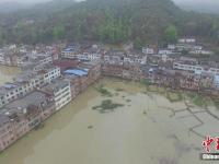 暴雨致赣南5.3万人受灾 民众紧急转移
