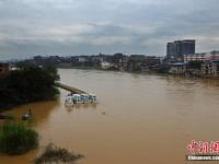 湖南永州出现暴雨洪水 提前10天进入汛期
