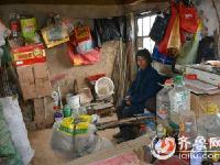 边防民警爱心助精神失常男子踏上回家路
