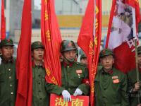 数千名老兵赴广西祭奠对越自卫反击战烈士