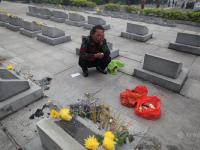 数千名老兵赴广西祭奠对越自卫反击战烈士