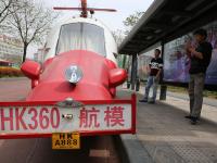 河南郑州现“最牛僵尸车” 三轮车改直升机