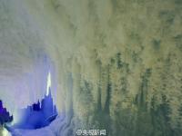 山西芦芽山“万年冰洞”美如童话世界