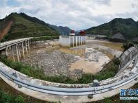 乐昌峡水利枢纽被20万平方米垃圾包围