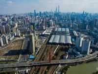 航拍上海城市文化新地标 迪士尼城跨越苏州河