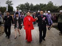湖北：铁路职工“迟来的婚纱照”