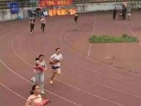 某高校运动会接力棒用灭火器