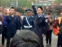 河南警方鸣枪震慑“医闹” 死亡幼儿母亲被吓跪
