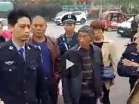 河南警方鸣枪震慑“医闹” 死亡幼儿母亲被吓跪