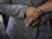 女摊贩遭驱赶时4岁儿子丢失 22年后终相见