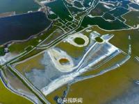 航拍中国“死海” 犹如多彩画卷
