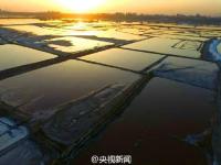 航拍中国“死海” 犹如多彩画卷