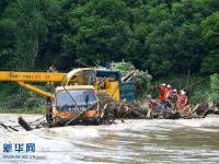 广西多地遭遇暴雨洪水袭击 消防用无人机参与救援
