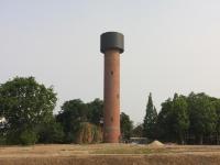 湖北襄阳现“手榴弹”建筑