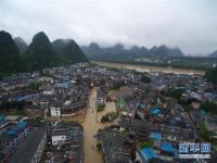 强降雨致阳朔县城大面积停电 航拍受灾场面