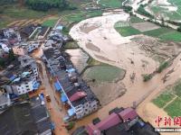 福建南平建阳区发生泥石流 受灾民众等待安置