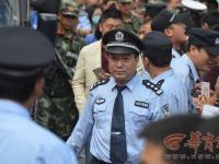 男子遭持刀追砍又被车撞飞 嫌犯被抓获