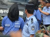 男子遭持刀追砍又被车撞飞 嫌犯被抓获