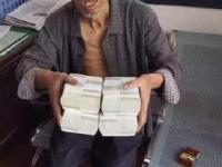 西安83岁拾荒老人捡4000元寻失主