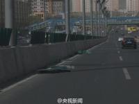 暴风袭击乌鲁木齐 多个进出港航班延误