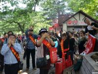 山东青岛吹口琴大妈与太极拳大爷冲突 惊动民警