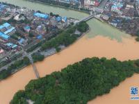 强降雨袭击湖南 河流超警戒水位