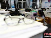 江苏连云港高三学生“挑灯夜读”迎高考