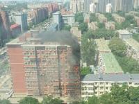 北京一高层建筑爆炸起火 火势疑蔓延3个楼层