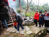 广西罕见十口之家：四代同堂 还有五个民族