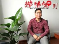 男子徒手爬六层楼救下被阳台挂住小女孩