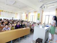 团市委组织法制、禁毒、心理健康知识进校园