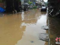 重庆22个区县遭遇暴雨袭击 多地出现内涝等灾情