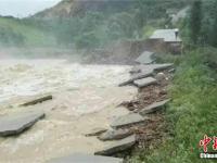 中国南方遭暴雨袭击 多地出现洪涝