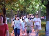 亳州政府大院变“市民公园” 每晚开放5小时