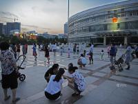 亳州政府大院变“市民公园” 每晚开放5小时