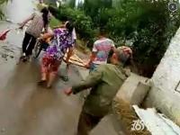 江苏阜宁等地突遭12级大风冰雹袭击 有村民被埋