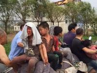 江苏阜宁等地突遭12级大风冰雹袭击 有村民被埋