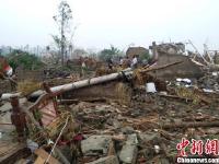 江苏阜宁等地突遭12级大风冰雹袭击 有村民被埋