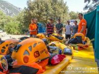 中国第二批男航天员首次亮相 参加洞穴训练