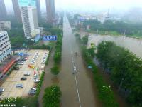 航拍河南新乡暴雨后的京广交通线