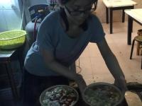 9年前她卖报救父 如今她想寻好心人请吃面
