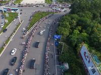 许昌20万人夹道迎接维和牺牲烈士回家