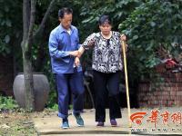 五旬女环卫工遭暴打 警方8个月未确定嫌犯