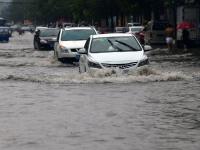 山东潍坊遇强降雨 市区积水严重